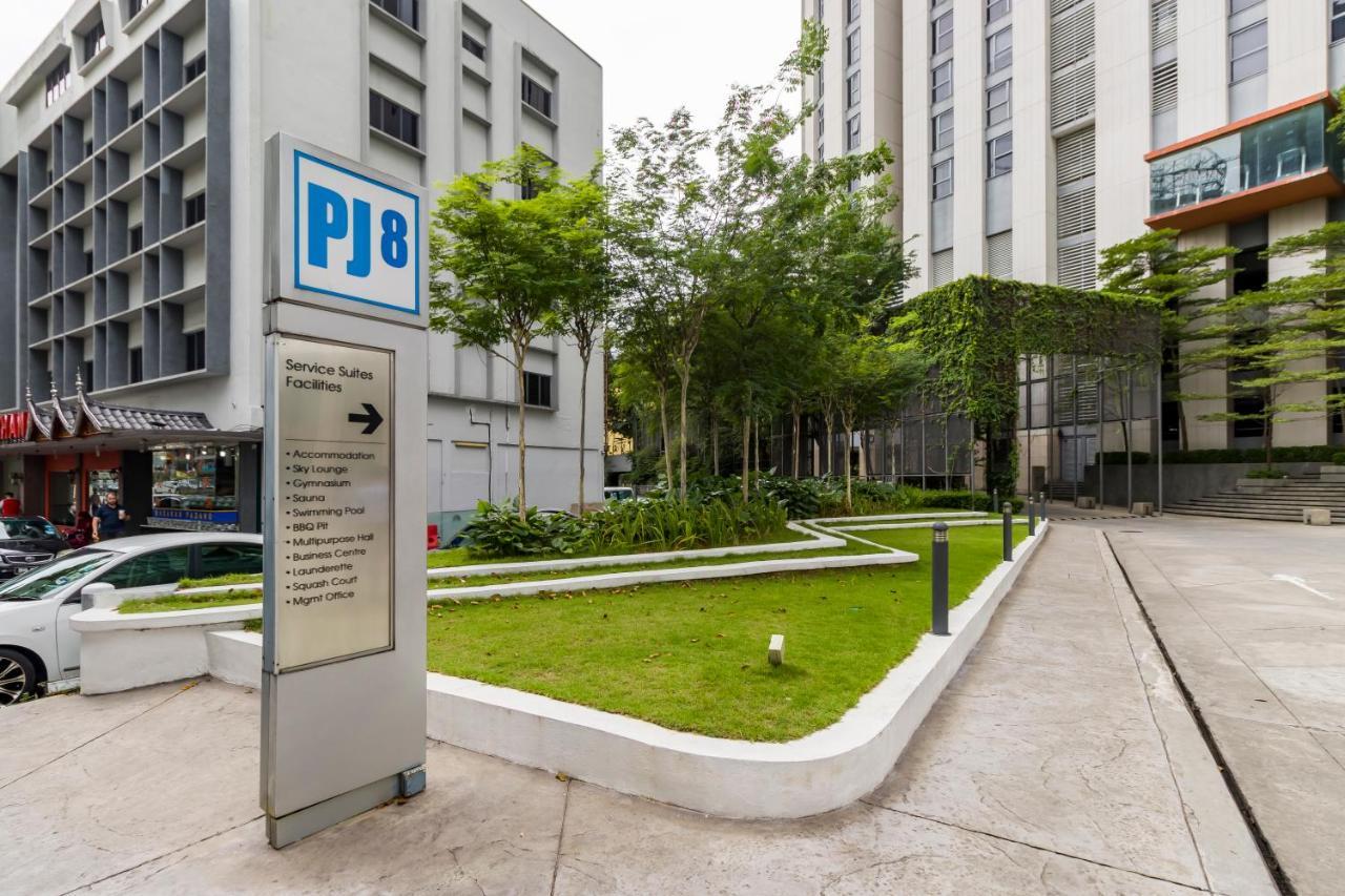 Pj8 Service Suites By Airhost เปอตาลิงจายา ภายนอก รูปภาพ